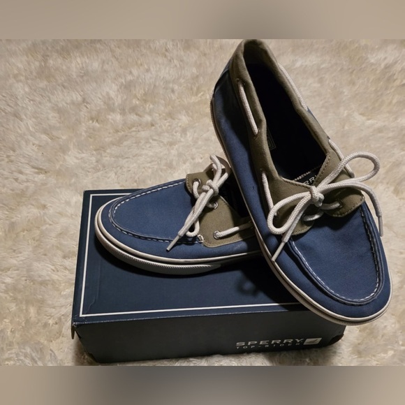 Sperry Blue Canvas Boat Shoes with Classic Design - Picture 2 of 5